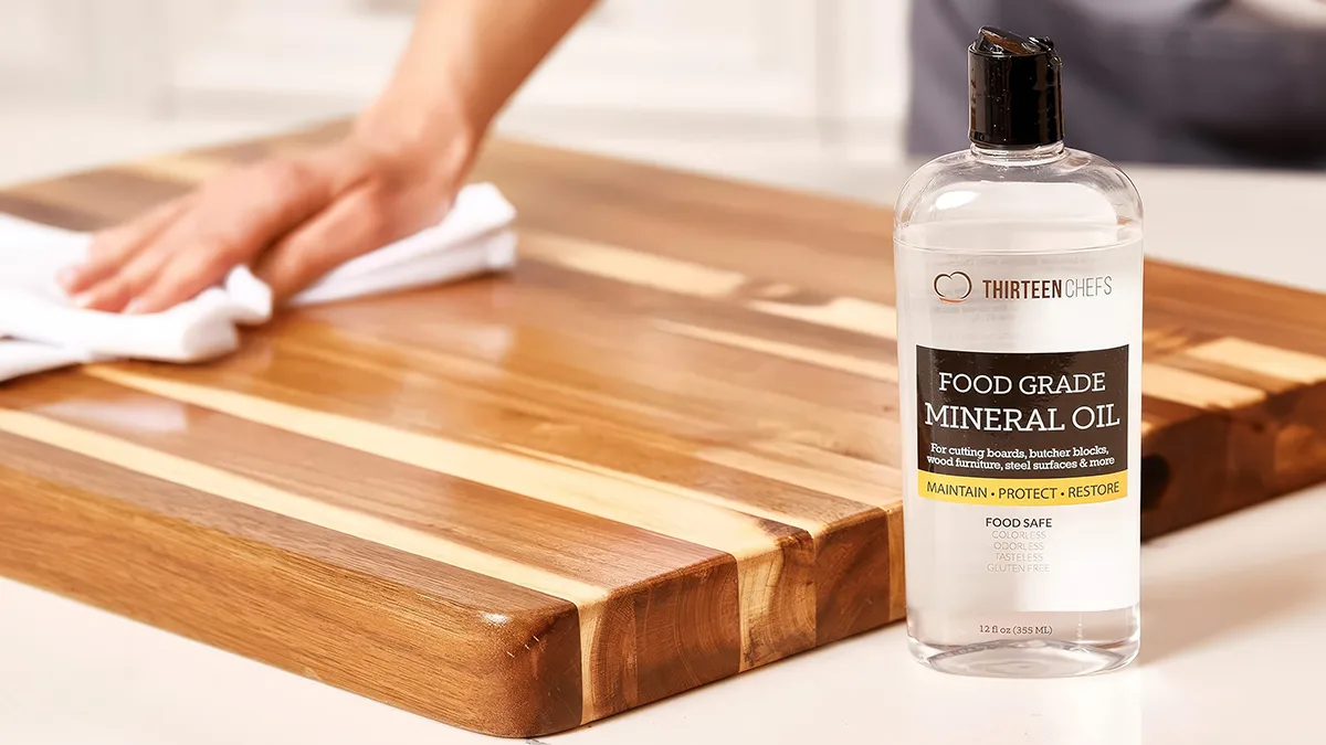 Thirteen Chefs Mineral Oil