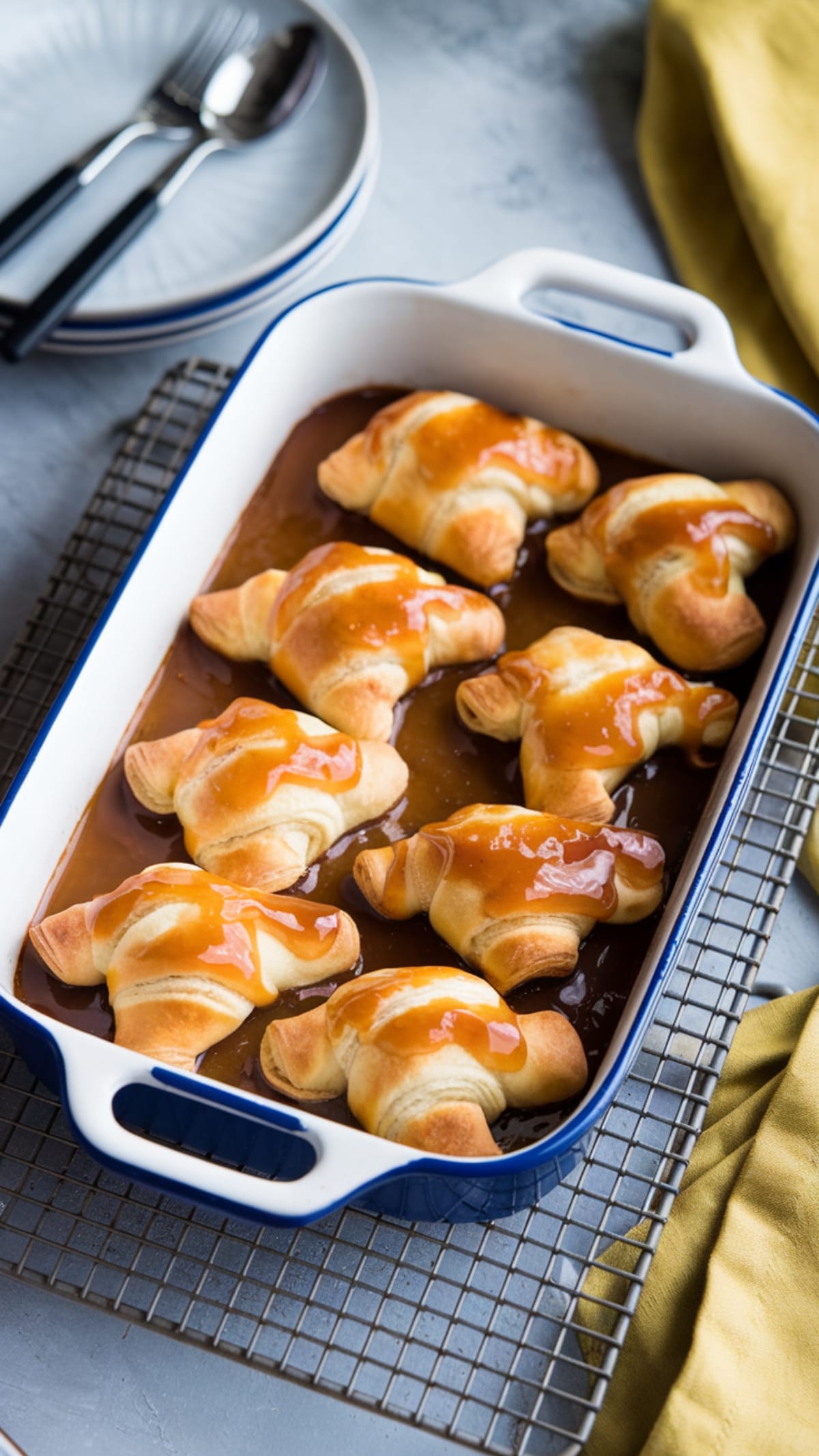 3-Ingredient Crescent Roll Apple Dumplings (30 Min Recipe)