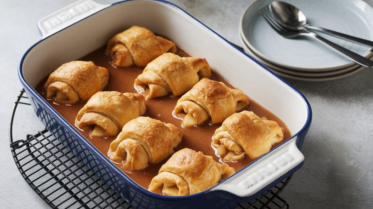 Easy Crescent Roll Apple Dumplings- Sweet Comfort in Minutes